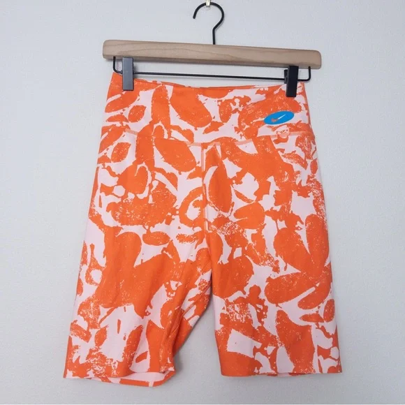 ☀️3/$20 Nike Women's Orange Bike Shorts - Picture 4 of 11